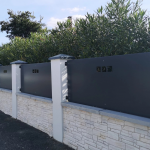 Construire mur de clôture