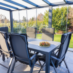 Véranda toit plat moderne - pergola aménagée