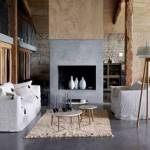  Une cheminée moderne dans une maison ancienne à Grosrouvre