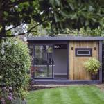 Bureau dans le jardin