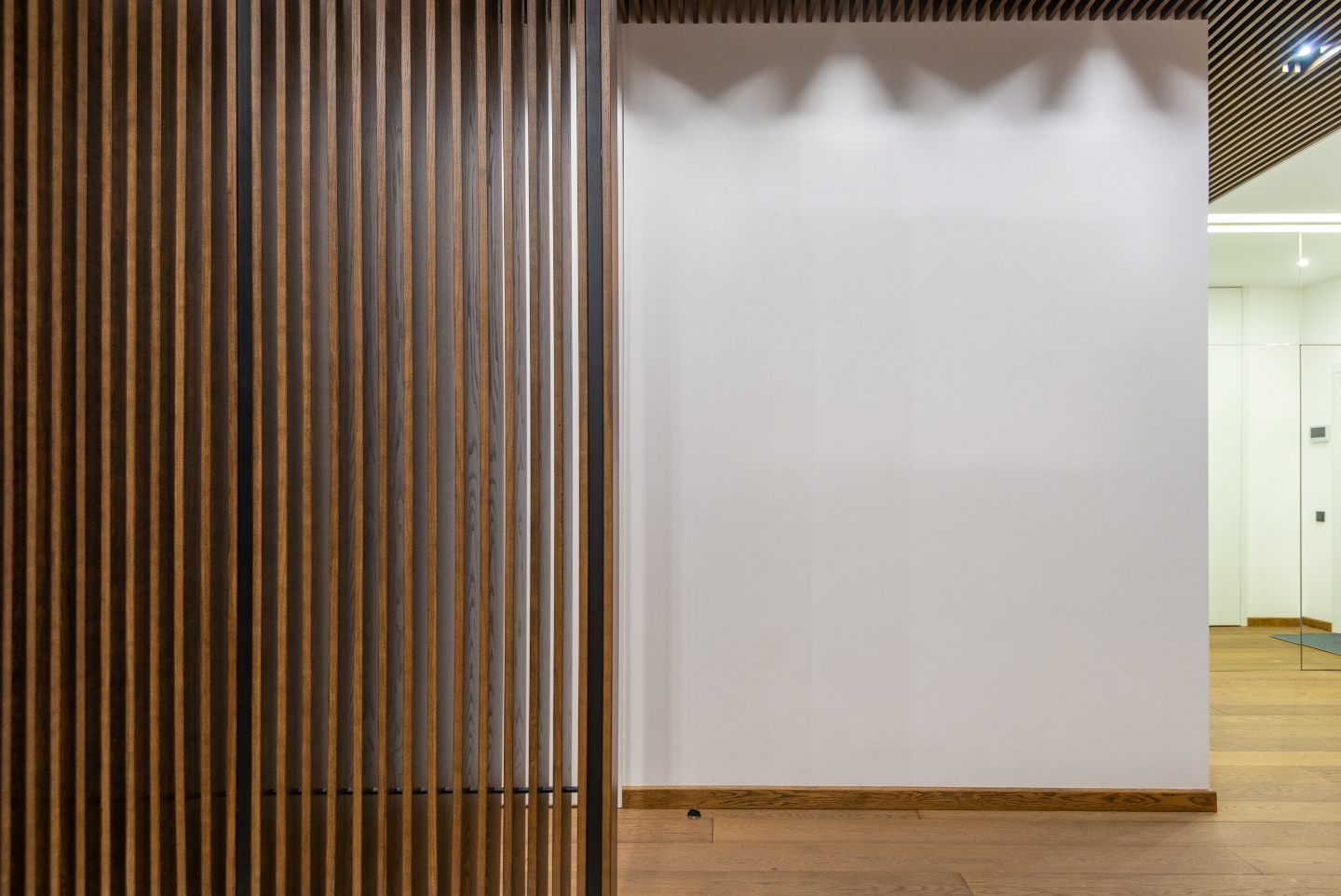 Claustra intérieur en bois